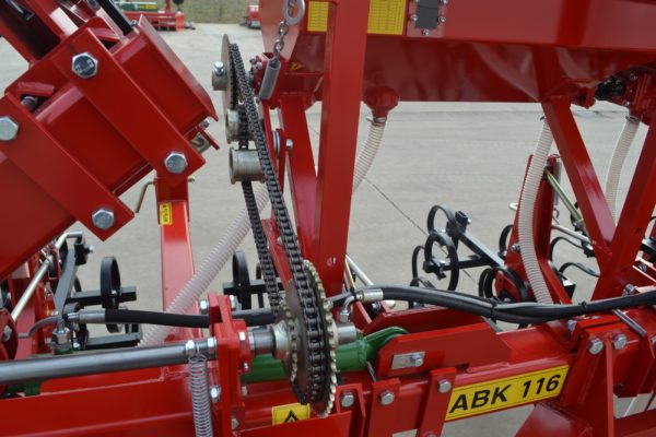 ABK-116 MTZ Classic sorközművelő kultivátor