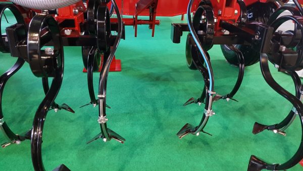 ABK 116 “NITRO” row-crop cultivator with a liquid fertilizer application unit